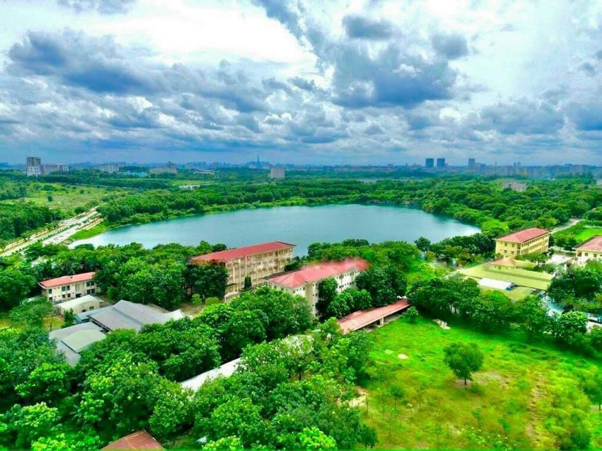Hồ đá làng đại học thủ đức