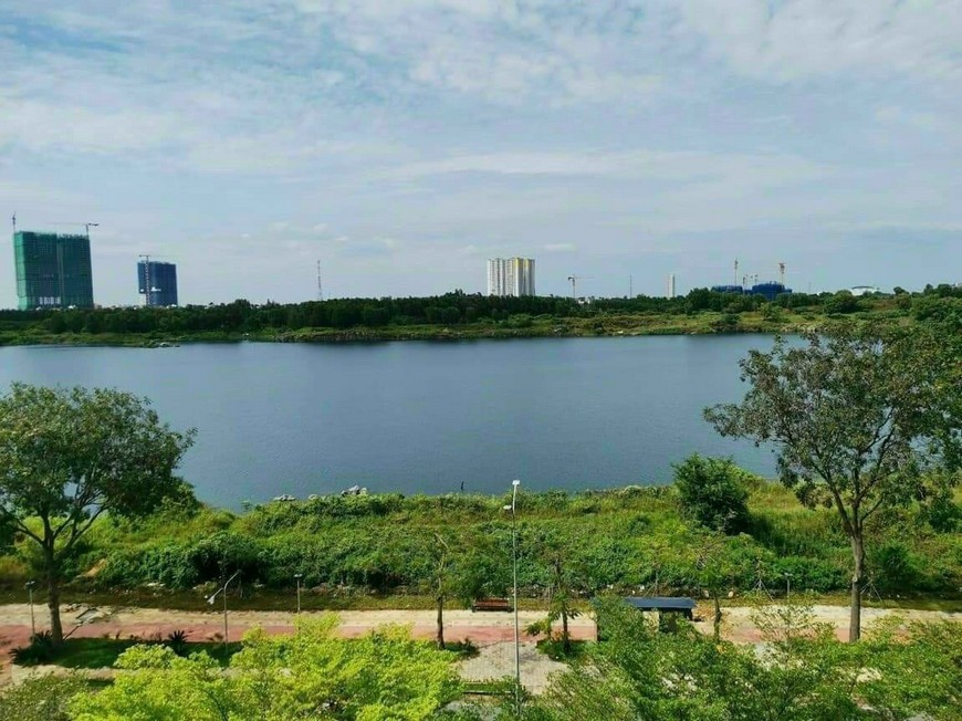 Hồ đá làng đại học Thủ Đức